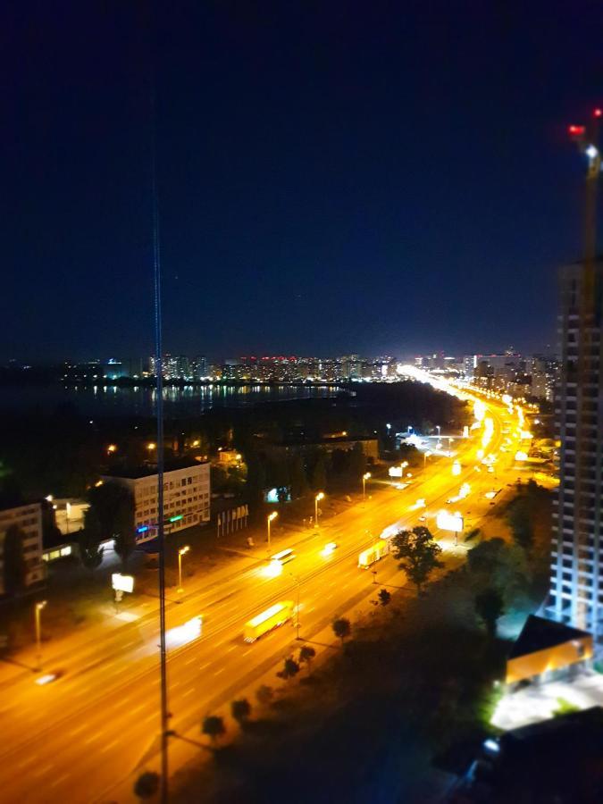 Олімпік Парк, 5Хв Від М Бориспільська, Завжди Є Світло, Генератор В Будинку! Kiev Exteriör bild